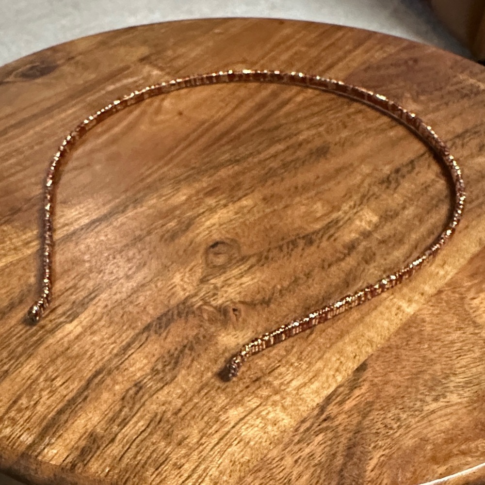 Elegant Copper-Toned Women's Headband - Picture 3 of 3